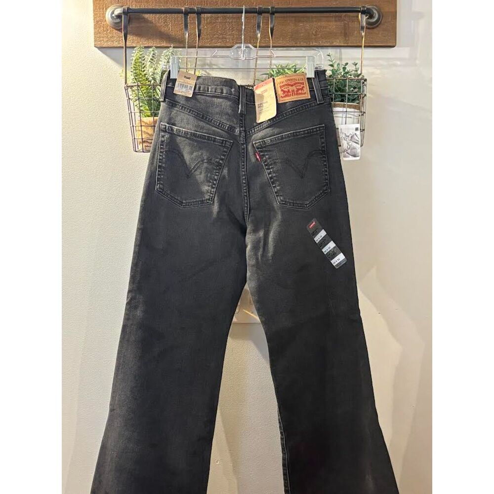 Levis Ribcage Bell in Black